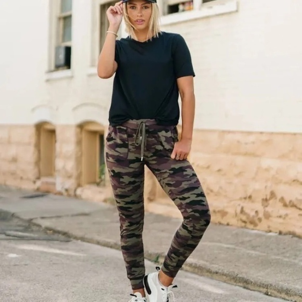 ZYIA Active Unwind Camo Jogger Pants Sweatpants Women's Size Small 4 6